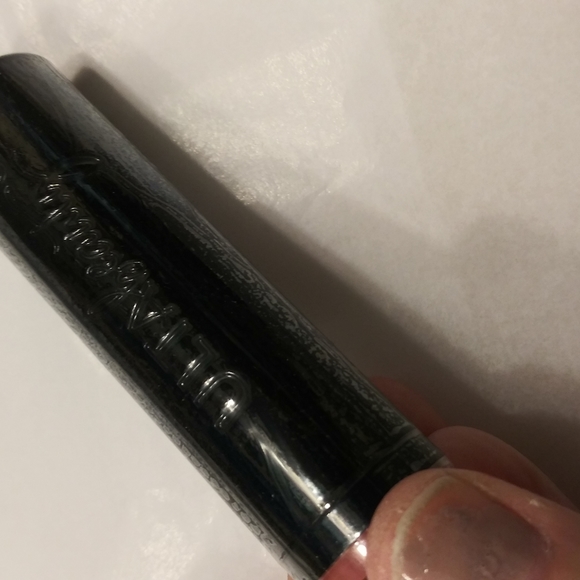 Makeup bag with extra goodies inside. - Picture 13 of 17